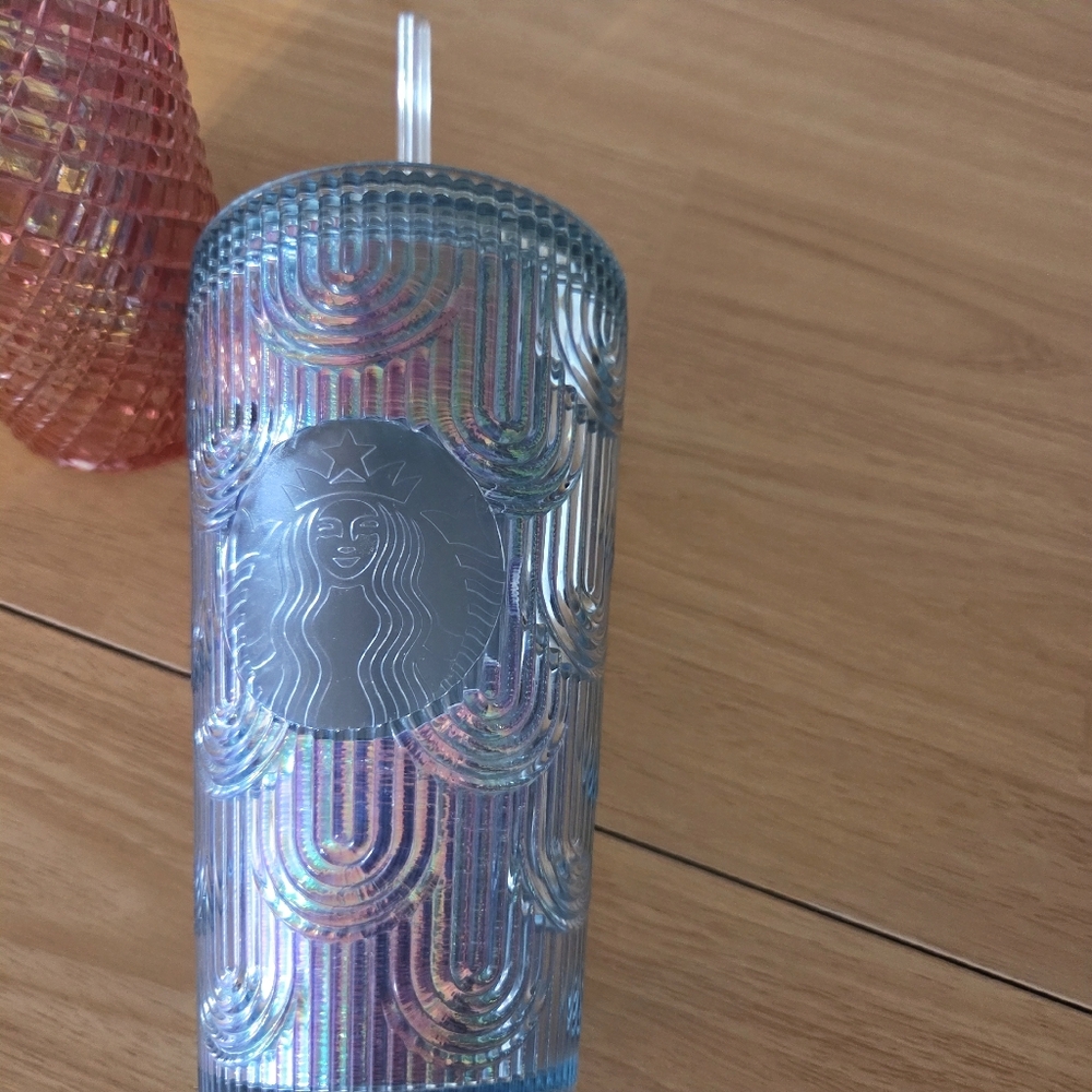 Starbucks 2022 Limited Edition Iridescent Mermaid Scale Tumbler Grande 16 oz